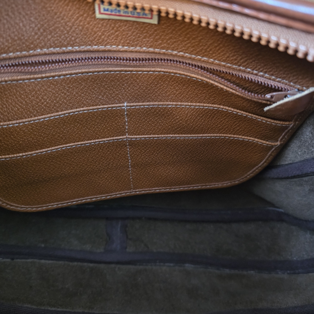 Vintage Dooney & Bourke Brown All Weather Leather Crescent Hobo - Picture 11 of 16